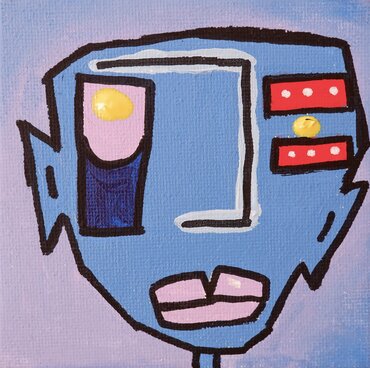Eine abstrakte Darstellung eines Gesichts mit blauer Hautfarbe. Die Augen sind unterschiedlich gestaltet, eines hat eine gelbe Fläche, das andere ist in dunkle Farben gehalten. Der Mund ist rosa gefärbt, und im Hintergrund ist ein sanftes lila.